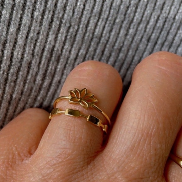 14K Gold Vermeil Geometric Band Ring Dainty Stackable Band - Picture 7 of 10